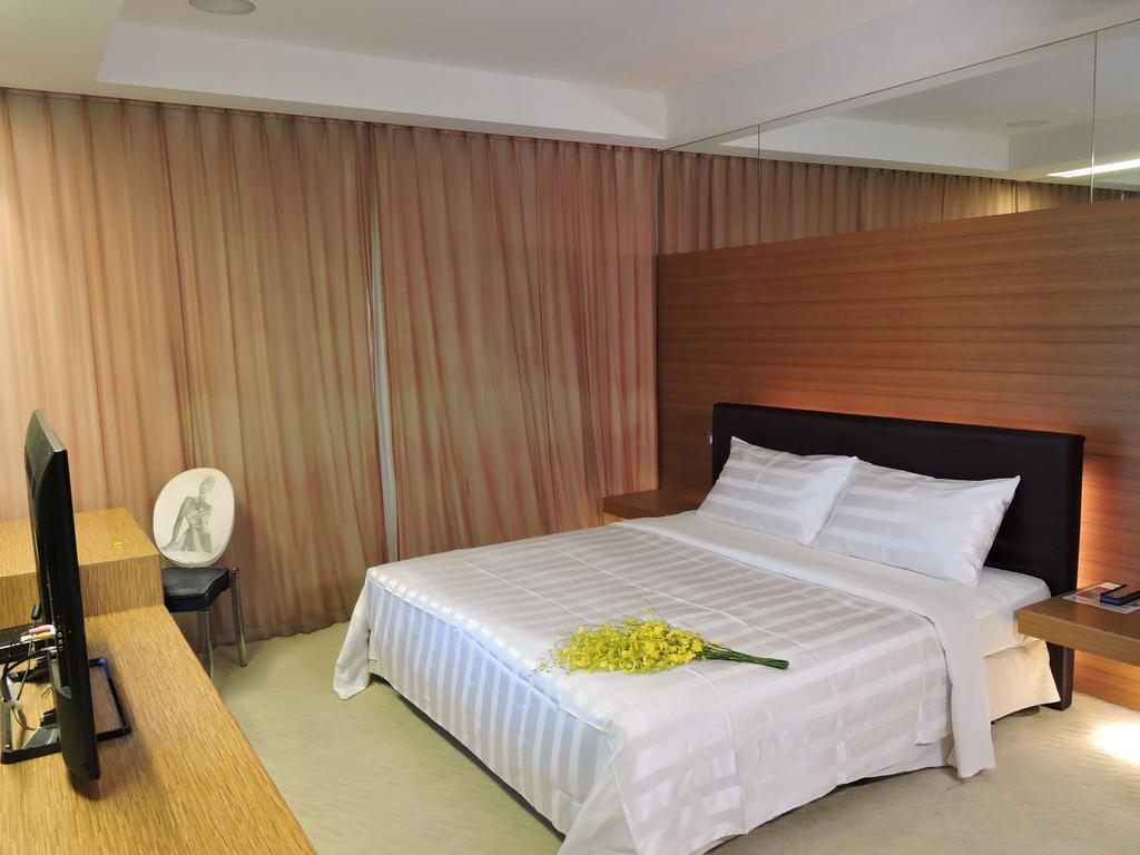 Edinburgh Motel Tainan Eksteriør bilde